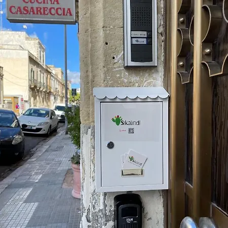 Sikalindi * Lecce